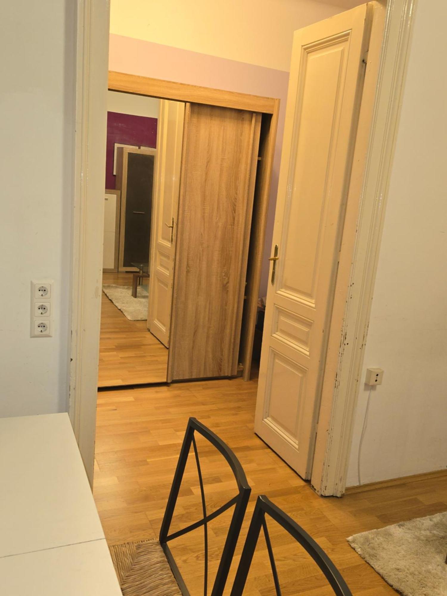 Apartament 1080 *